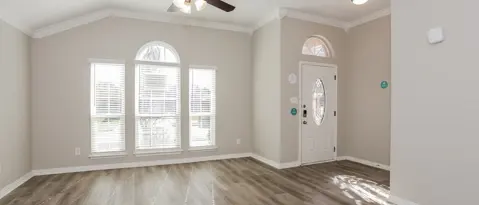 217 LOS ANGELES DR