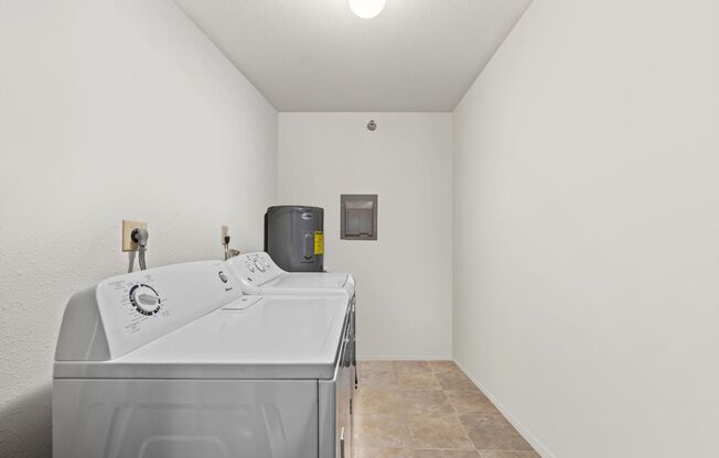 2 beds, 2 baths, 1,015 sqft, $1,585, Unit 761-18