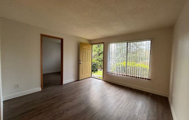 #374 CREEKSIDE APARTMENTS