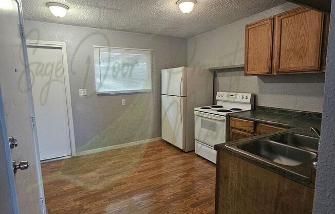 2 beds, 1 bath, 720 sqft, $850