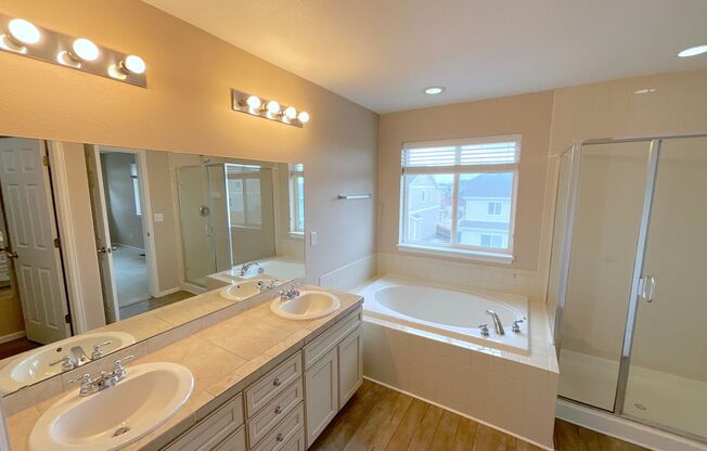 4 beds, 3 baths, $2,550