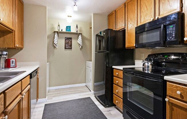 2 beds, 2 baths, $1,850, Unit # 3308