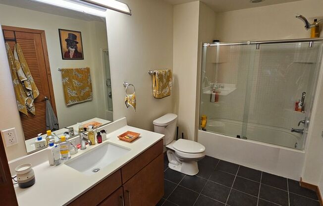 1 bed, 1 bath, 728 sqft, $1,650, Unit 207