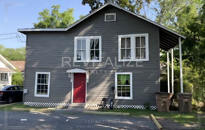 Completely Renovated 3 Bedroom 2 Bathroom House!!