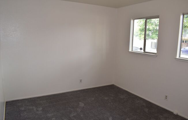 2 beds, 1 bath, $1,950