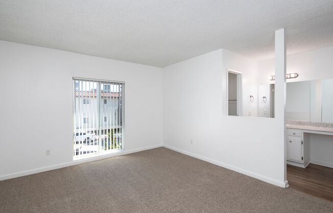 3 beds, 2 baths, 1,186 sqft, $2,895, Unit F-08