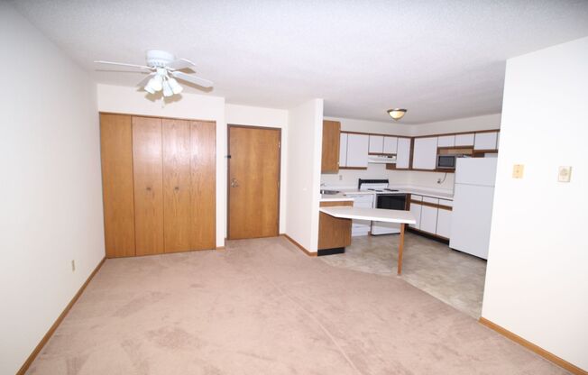 1 bed, 1 bath, 756 sqft, $1,025, Unit B-106