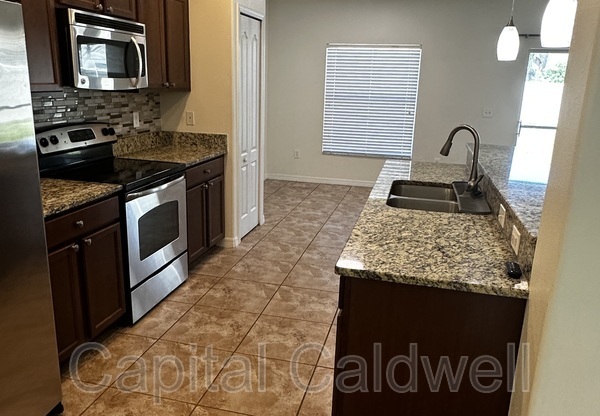 10503 WHITE PEACOCK PL