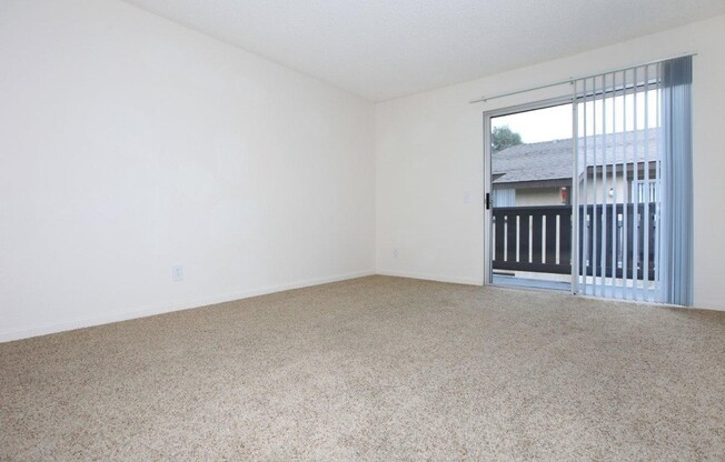 2 beds, 2 baths, 930 sqft, $1,825, Unit 32