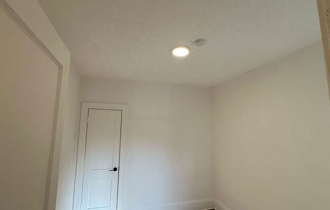 1 bed, 1 bath, 800 sqft, $950, Unit Unit 321