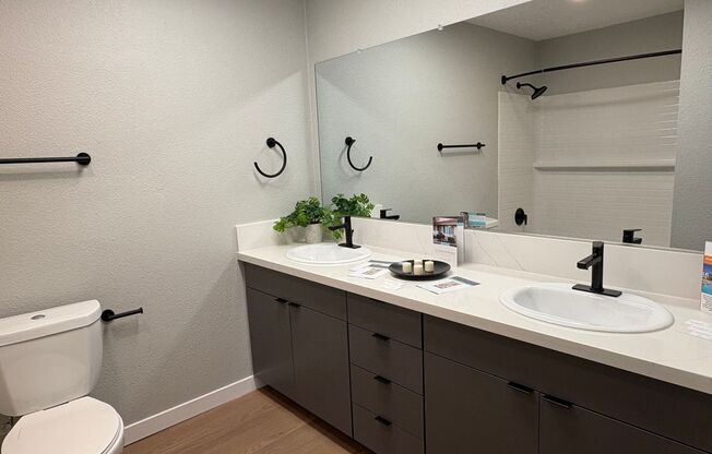 2 beds, 1 bath, 950 sqft, $2,815, Unit 0036