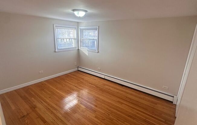 8916 S Justine St LLC