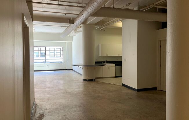 1 bed, 1 bath, 924 sqft, $3,095, Unit 1014-210