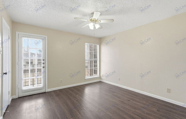 1 bed, 1 bath, 550 sqft, $1,000, Unit 321