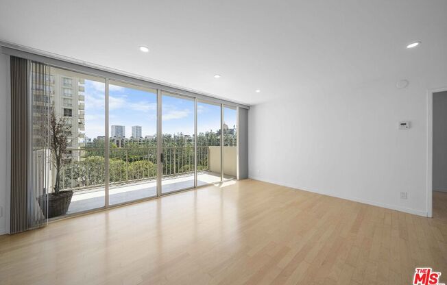2 beds, 2 baths, 1,080 sqft, $6,300, Unit 808