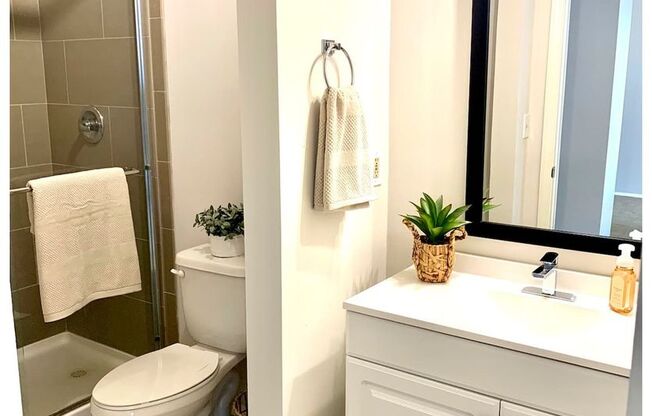 1 bed, 1 bath, 682 sqft, $1,350, Unit 305