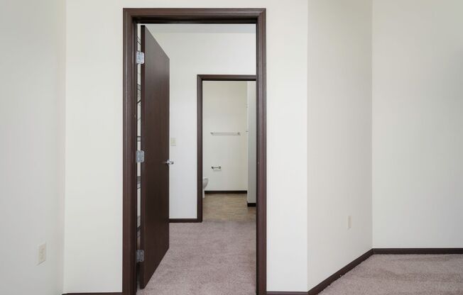 1 bed, 1 bath, 811 sqft, $1,685, Unit 301