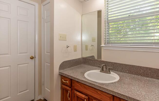 2 beds, 2 baths, 850 sqft, $1,499