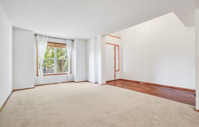 Beautiful 5 Bed, 3 Bath Rental Home in Bethany!