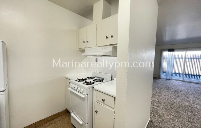 2 beds, 1 bath, 885 sqft, $1,900, Unit #7