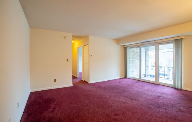 2 beds, 1.5 baths, $1,675, Unit Unit C2