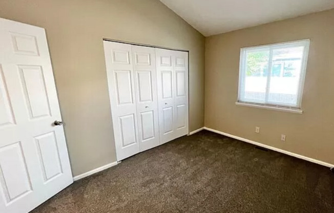 2 beds, 1 bath, $1,995