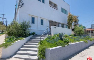 3700 W SUNSET BLVD