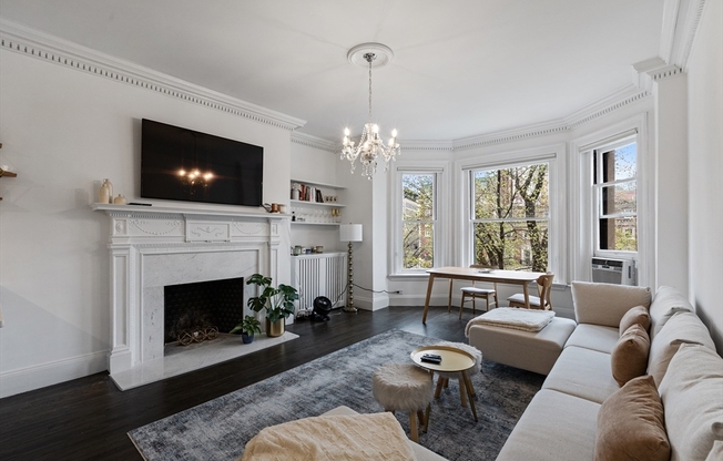 373 COMMONWEALTH AVE