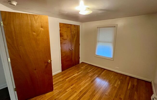 2 beds, 1 bath, $1,125