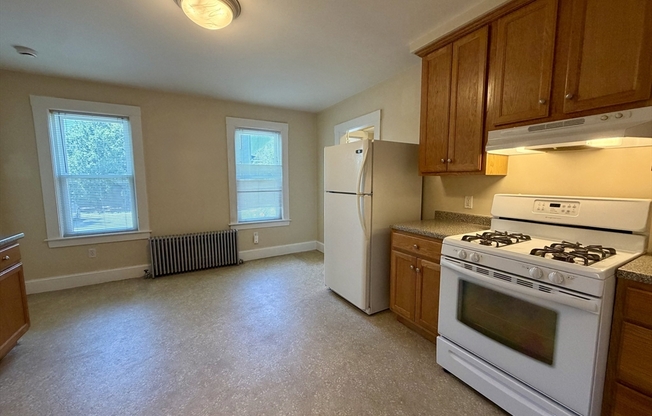 6 SILVER LK AVE
