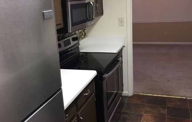 Renovated 2 Bedroom / 2 Bath Condo for Rent