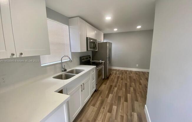 345 NE 168 ST