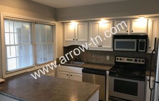 5025 Hillsboro Pk Apt 2i Nashville, TN 37215