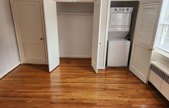 1 bed, 1 bath, 663 sqft, $1,855, Unit D-10