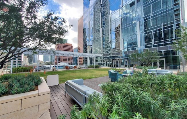 1 bed, 1 bath, 695 sqft, $2,700, Unit 2403