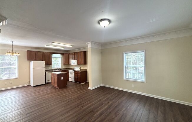 4br House near Campus, Stadium, Downtown! - Available now or FALL 2026 Pre-Lease