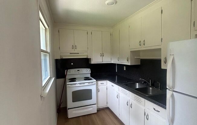 Briskwood Apartments