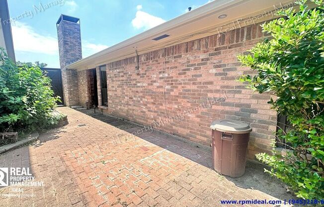2005 VERLAINE DR