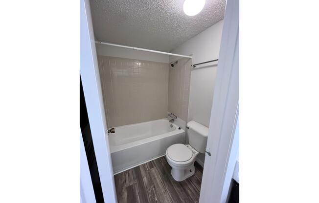 Studio, 1 bath, 400 sqft, $1,020