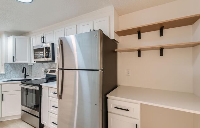 1 bed, 1 bath, 475 sqft, $1,384, Unit 309