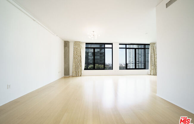 1 bed, 1 bath, 800 sqft, $2,550, Unit 819