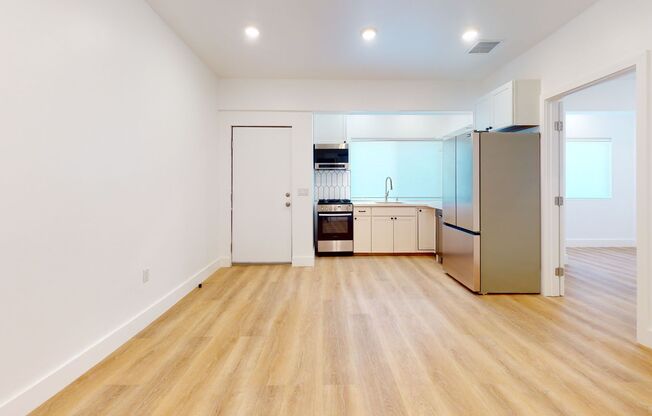 3210 Ellsworth St . Your 2 bedrooms Awaits!