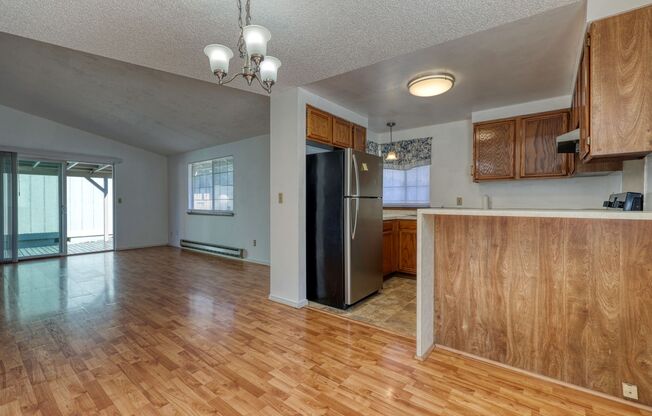 3 beds, 1 bath, $1,700