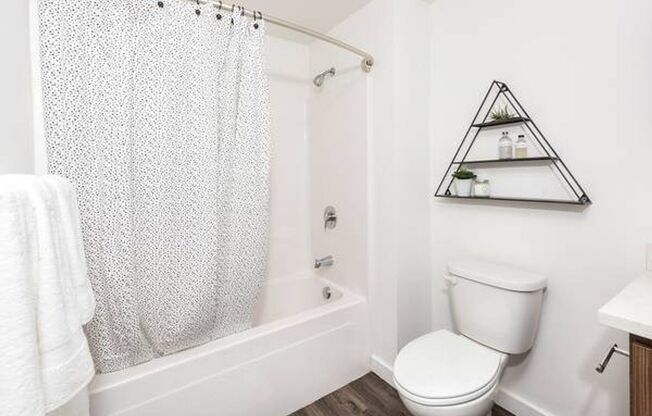 1 bed, 1 bath, 580 sqft, $1,495, Unit 409