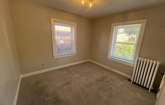 2 beds, 1 bath, $1,995, Unit 440