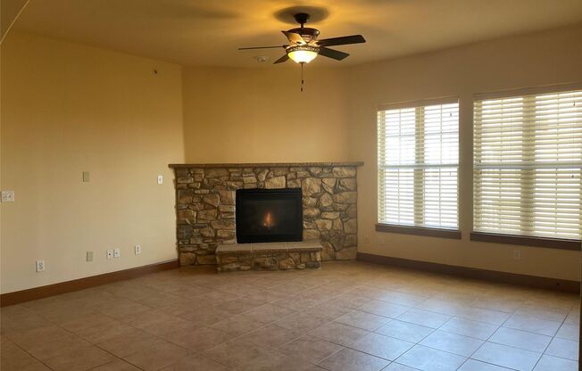 2 beds, 2.5 baths, $2,900, Unit # 401