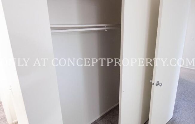 1 bed, 1 bath, 600 sqft, $1,165, Unit B10