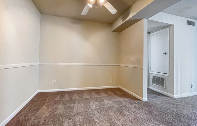 Living Area | Peachtree Place Apartments For Rent in Columbia SC