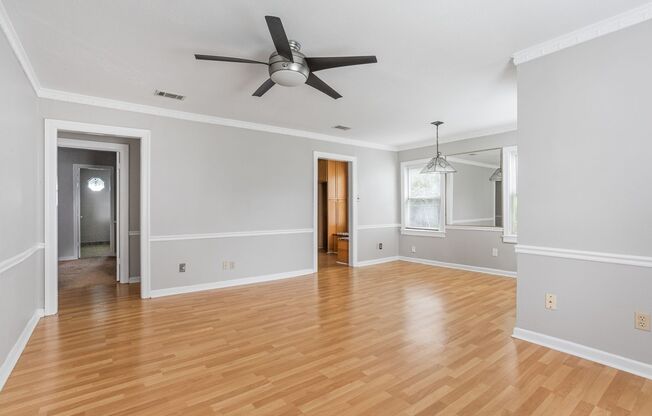 3224 Forest Park