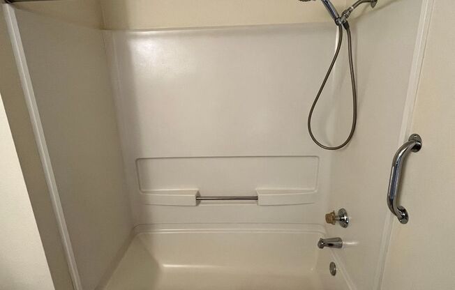 1 bed, 1 bath, 725 sqft, $1,250, Unit 3665D